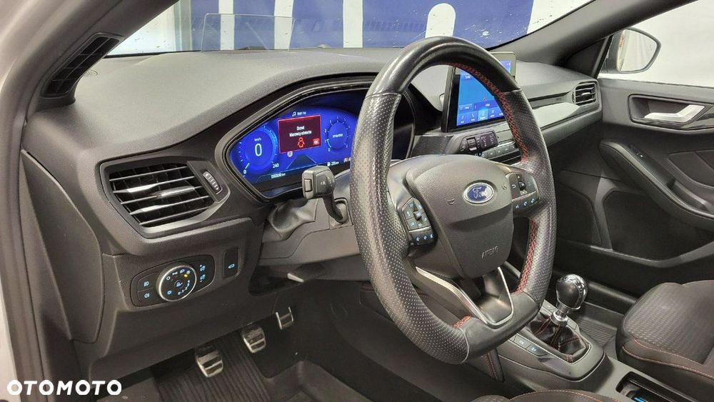 Ford Focus - 12
