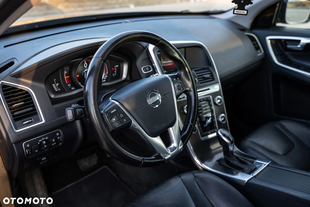 Volvo XC 60 D4 Drive-E Momentum - 20