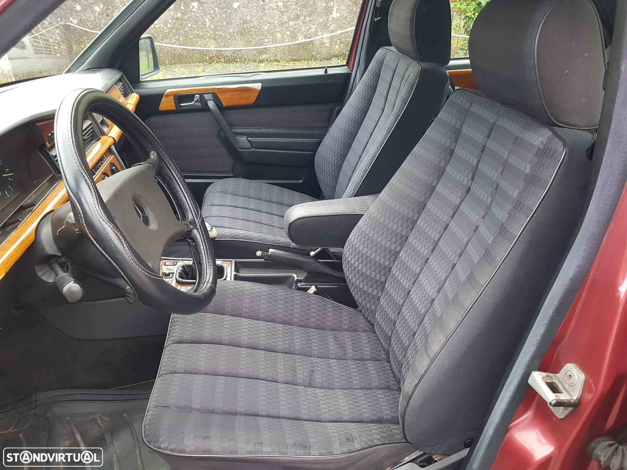 Mercedes-Benz 190 D 2.0 - 6
