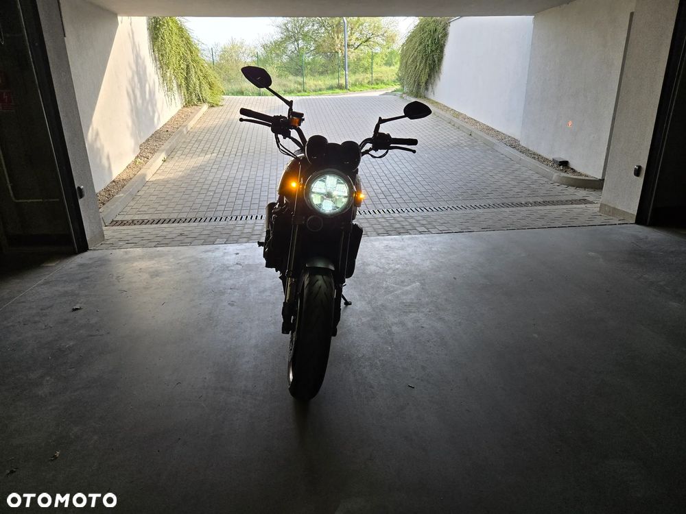 Kawasaki Z 900 RS - 19