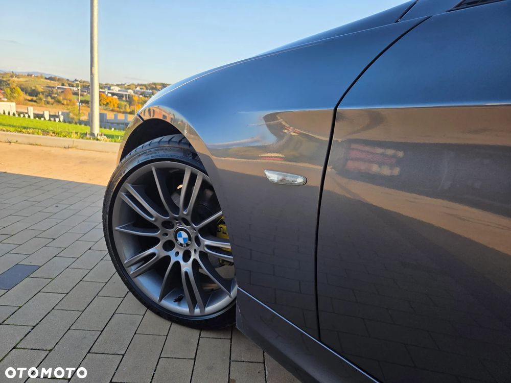 BMW Seria 3 325i - 23