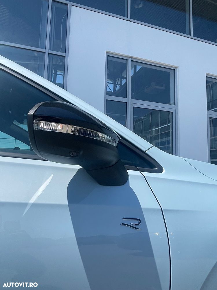Volkswagen Golf 1.5 eTSI OPF DSG R-Line - 15