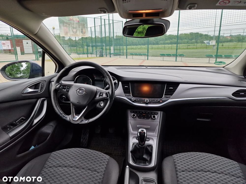 Opel Astra IV 1.6 CDTI Essentia - 15