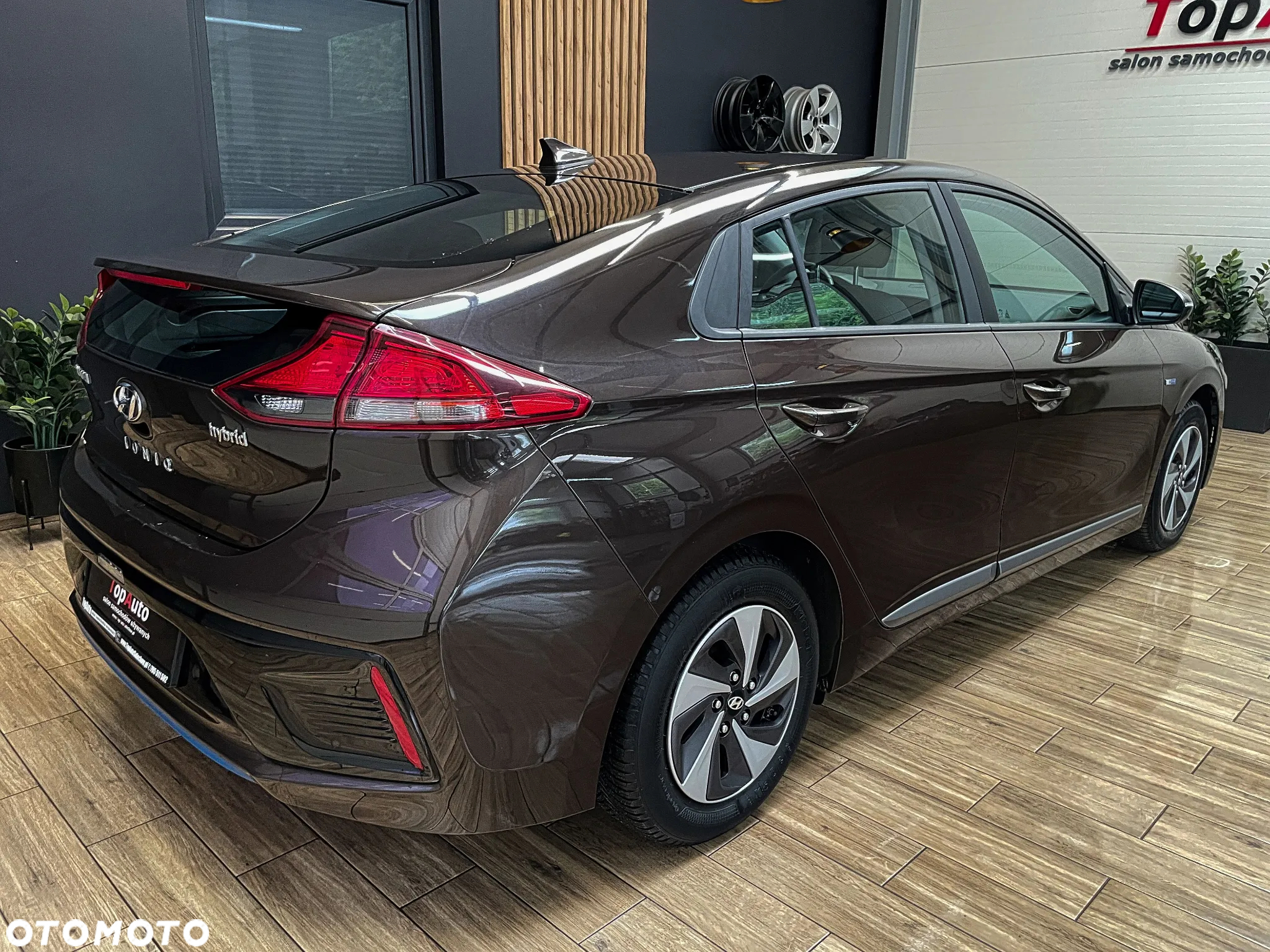 Hyundai IONIQ Hybrid 1.6 GDI Premium - 8