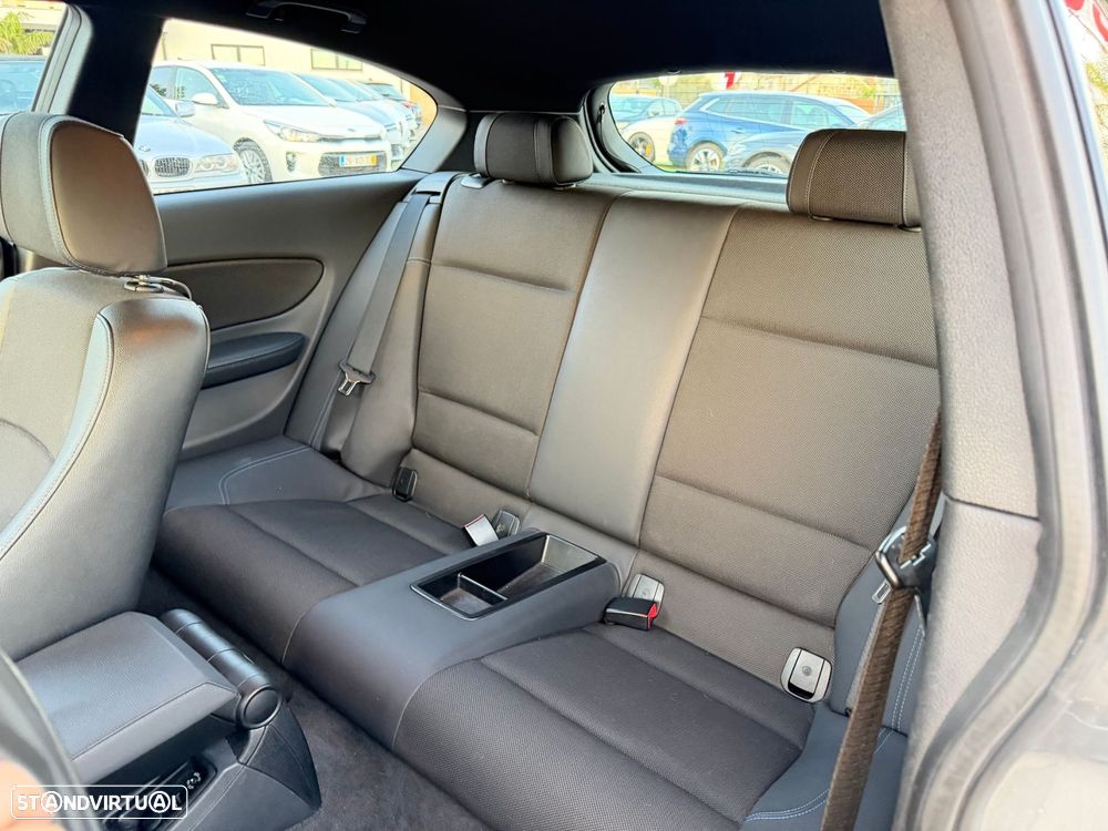 BMW 118 d Pack M - 22