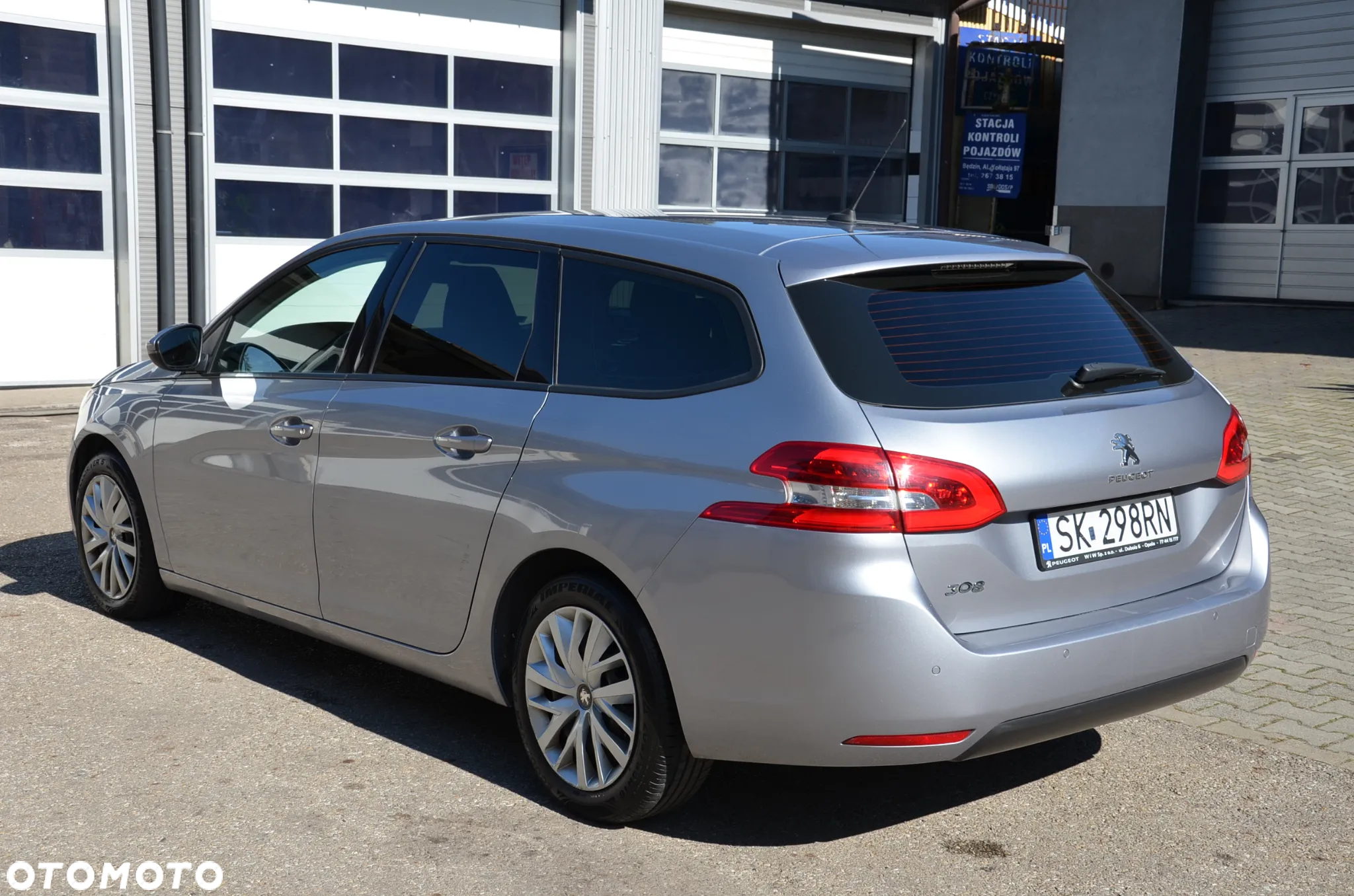 Peugeot 308 SW 1.5 BlueHDi Business Line S&S - 4
