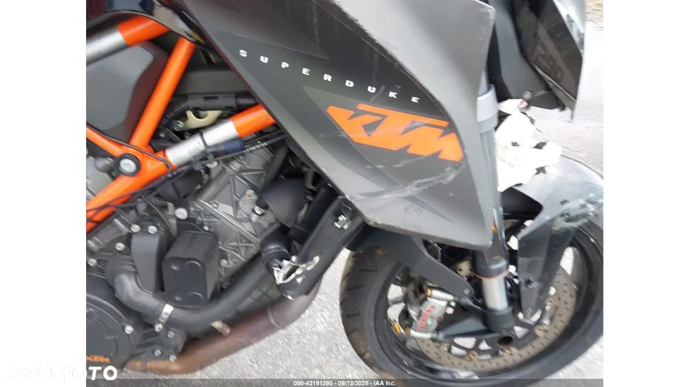 KTM Super Duke - 13