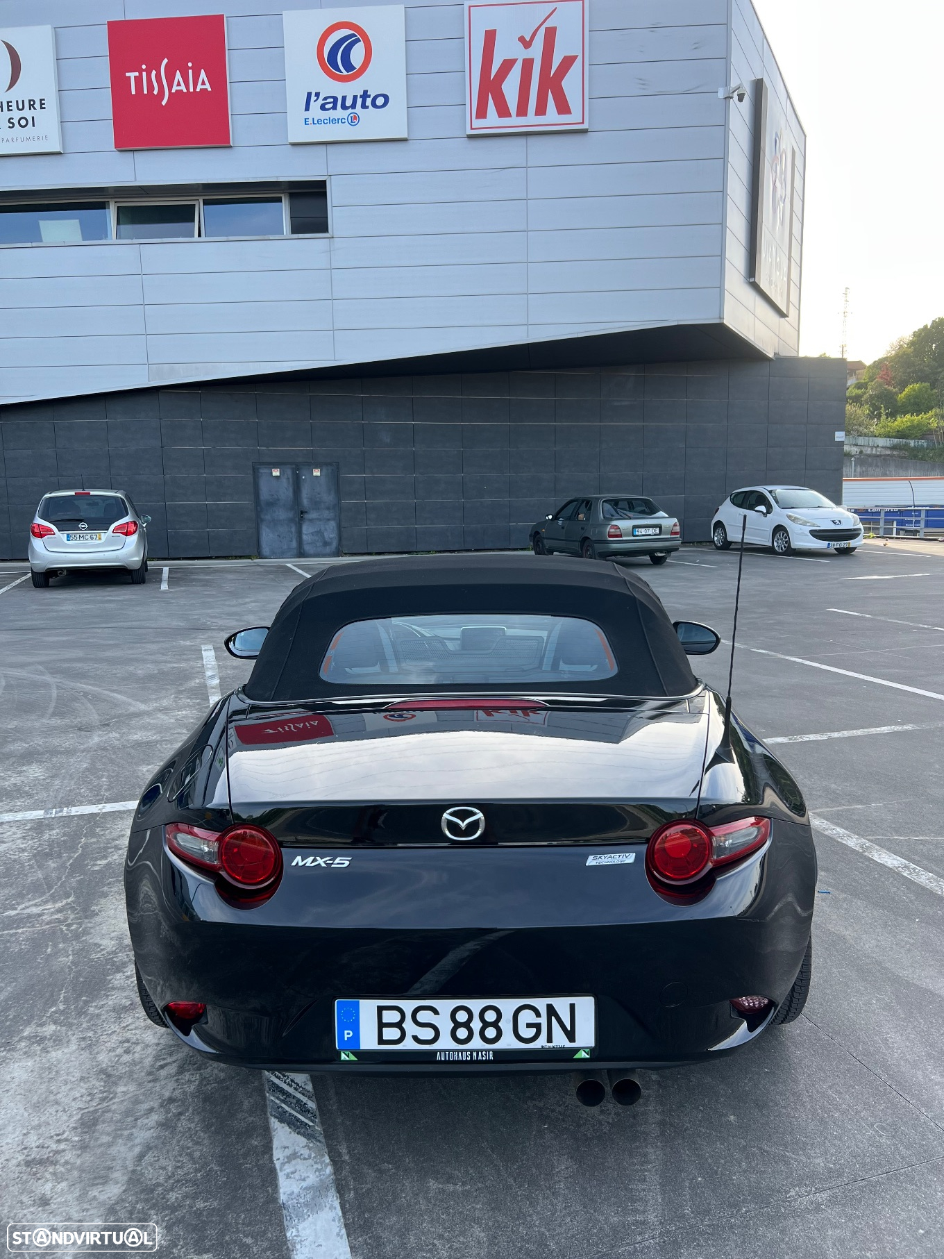 Mazda MX-5 SKYACTIV-G 131 Exclusive-Line - 4