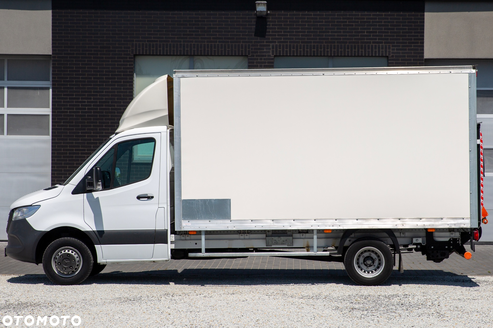 Mercedes-Benz Sprinter 515 KONTENER + WINDA *koła bliźniaki* - 4