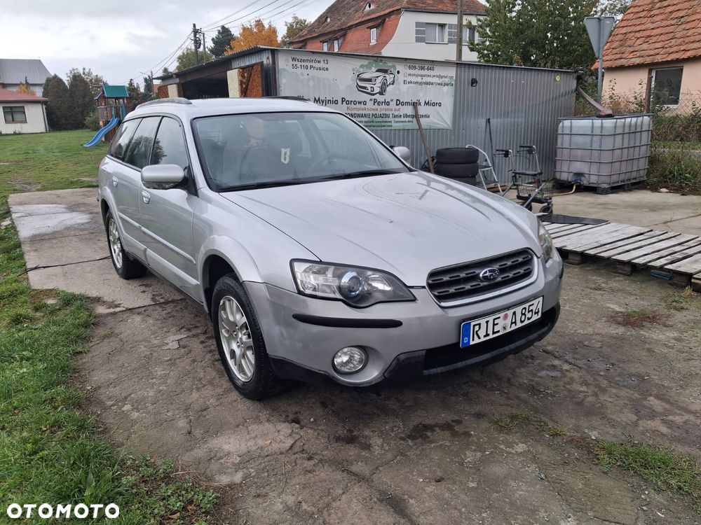 Subaru Outback II (2000-2004), 2004