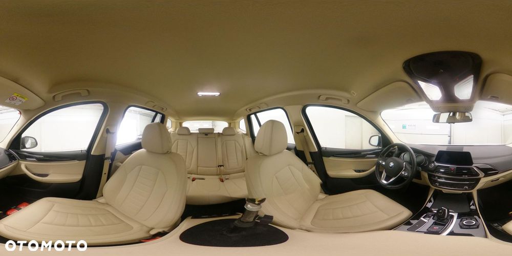 BMW X3 sDrive18d mHEV - 21