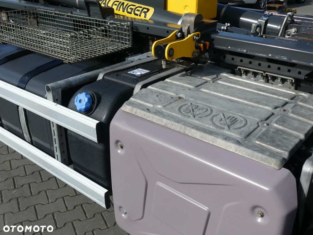 Renault C380 / HAKOWIEC PALFINGER 15t / RETARDER / IDEALNY STAN / - 19