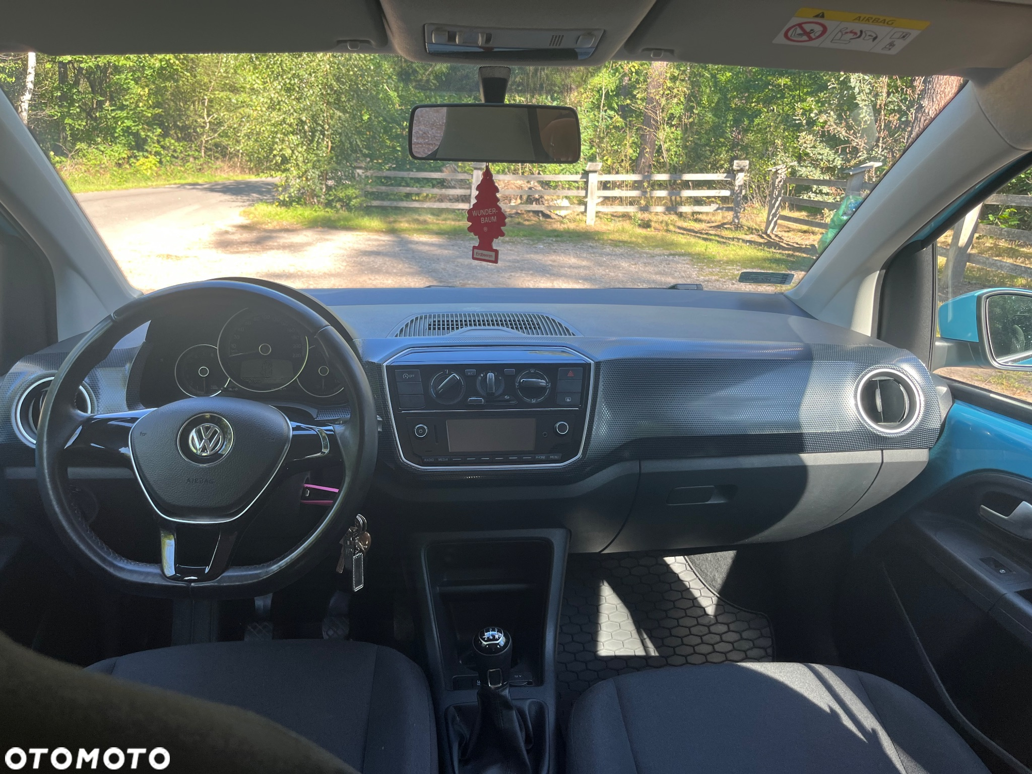 Volkswagen up! - 4