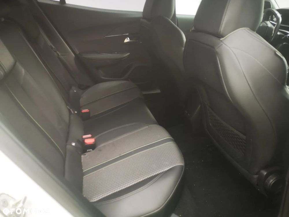 Peugeot 2008 1.2 PureTech GT Line S&S - 25