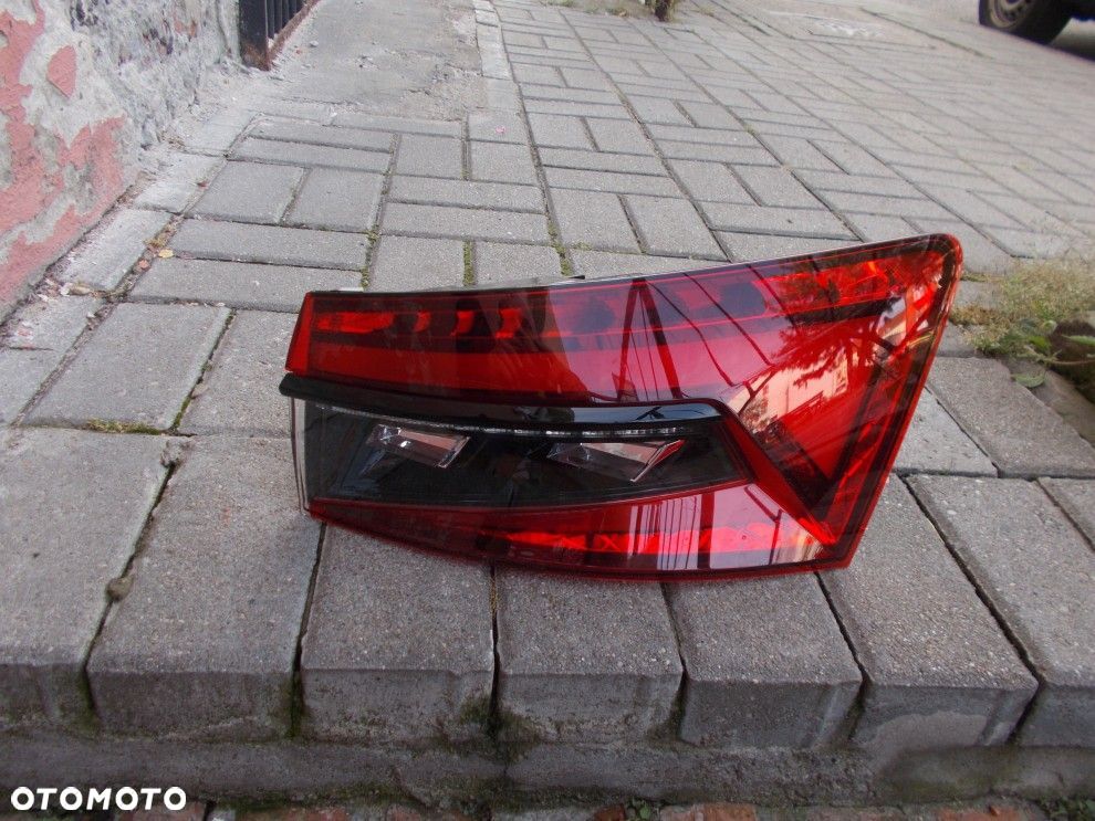SKODA SUPERB III 3 LIFT 19- KOMBI LAMPA TYLNA LED ORYGINAŁ - 1