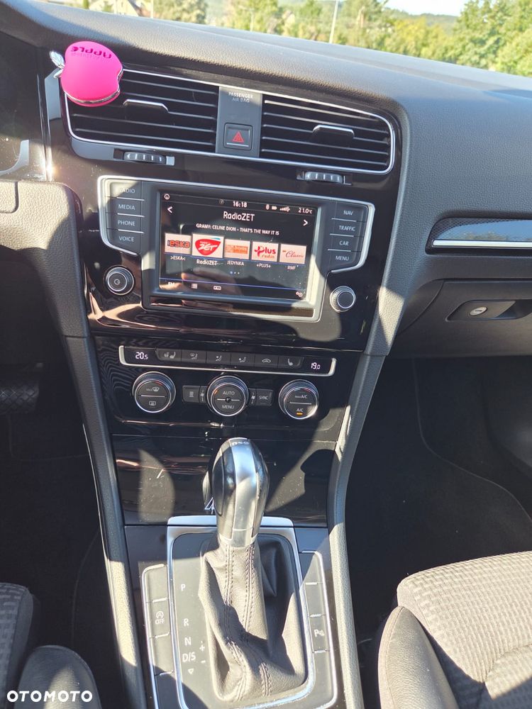Volkswagen Golf - 12