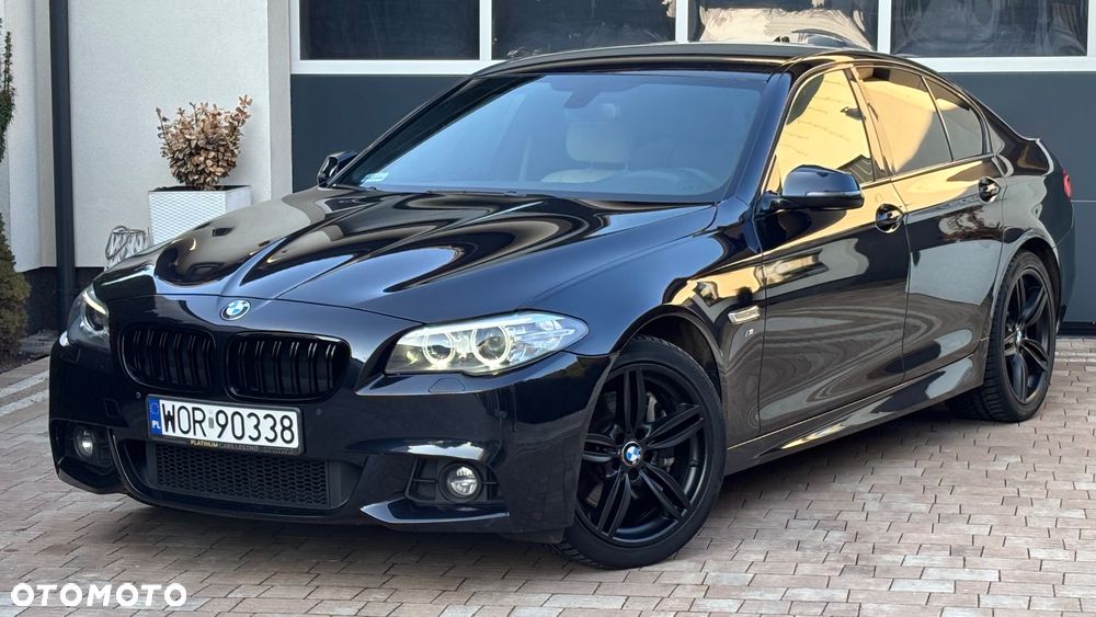 BMW Seria 5 525d xDrive - 29