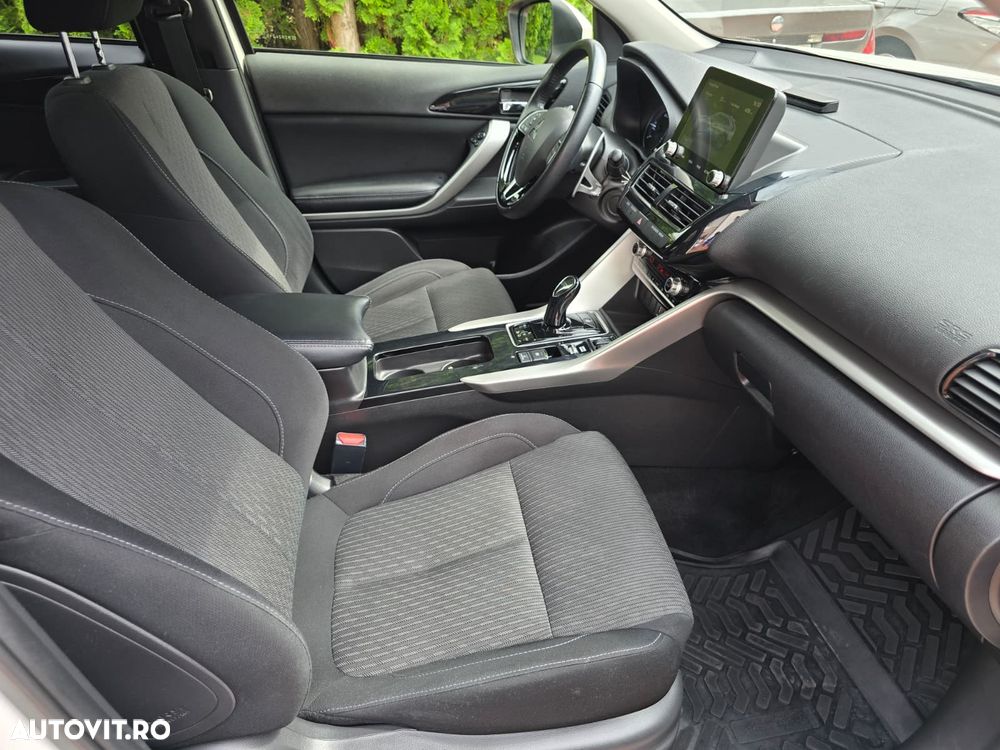 Mitsubishi Eclipse-Cross - 9
