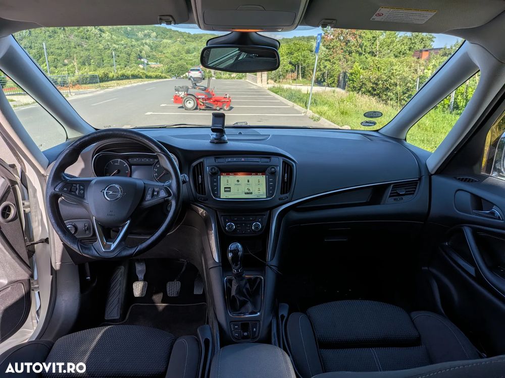 Opel Zafira - 34
