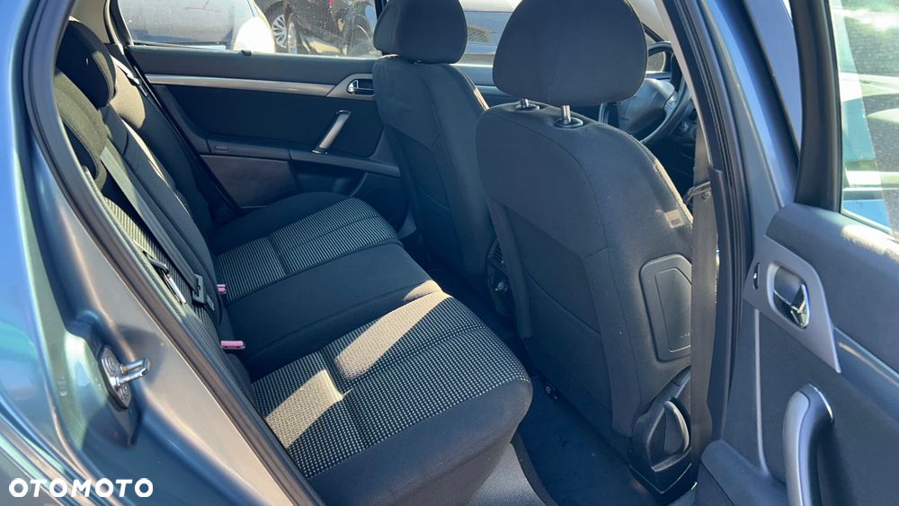 Peugeot 407 - 9