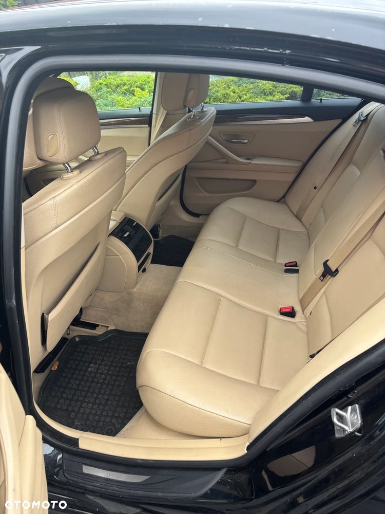 BMW Seria 5 520i - 6