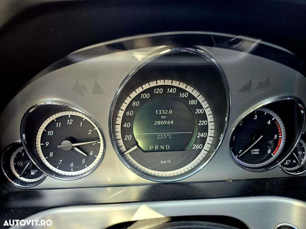 Mercedes-Benz E 250 CDI DPF BlueEFFICIENCY 7G-TRONIC Avantgarde - 10