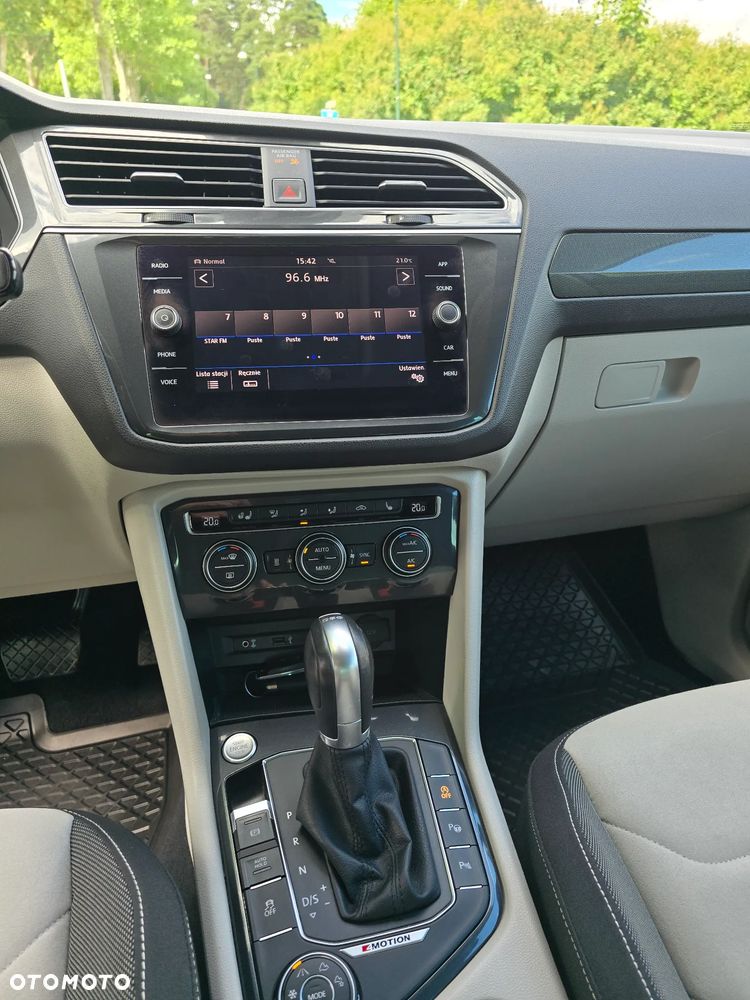 Volkswagen Tiguan - 16