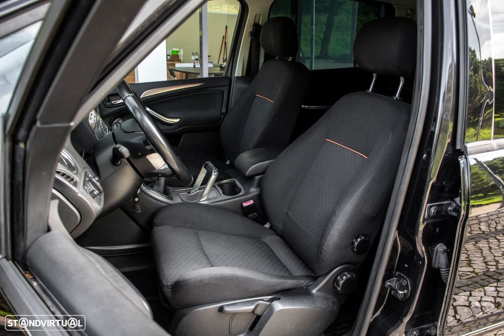 Ford S-Max 1.8 TDCi Trend 7L - 23