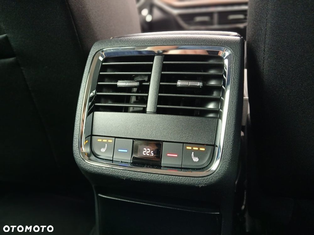 Skoda Octavia 2.0 TDI 4x4 Scout DSG - 32