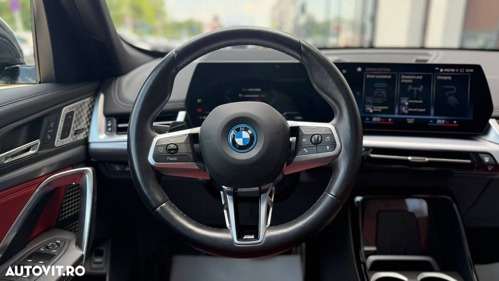 BMW iX1 xDrive30 - 18