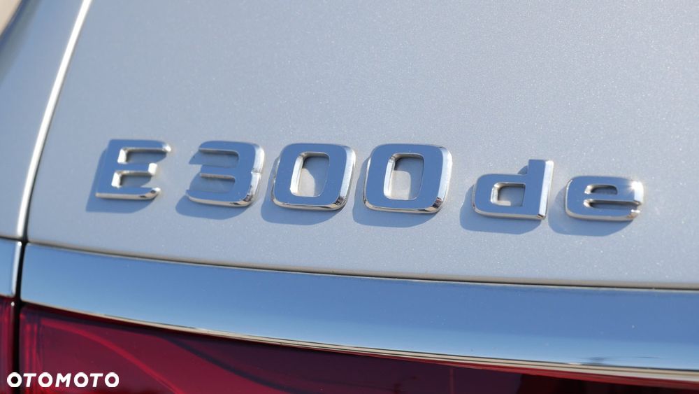 Mercedes-Benz Klasa E 300 de 9G-TRONIC Exclusive - 25