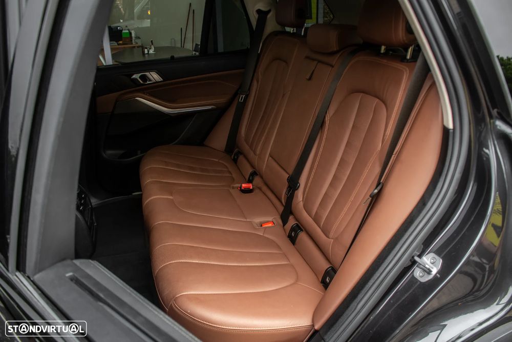 BMW X5 xDrive45e - 27
