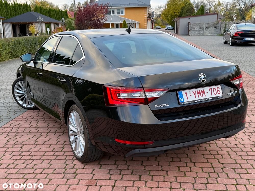 Skoda Superb 2015 photo 4