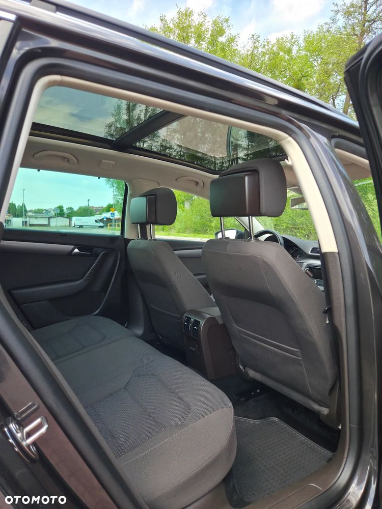 Volkswagen Passat 2.0 TDI Comfortline DSG - 11