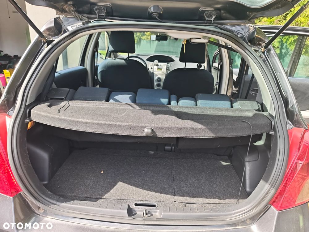 Toyota Yaris 1.0 Luna A/C - 16