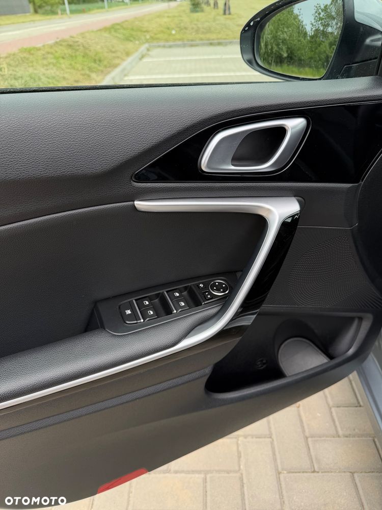 Kia Ceed 1.5 T-GDI Business Line - 17