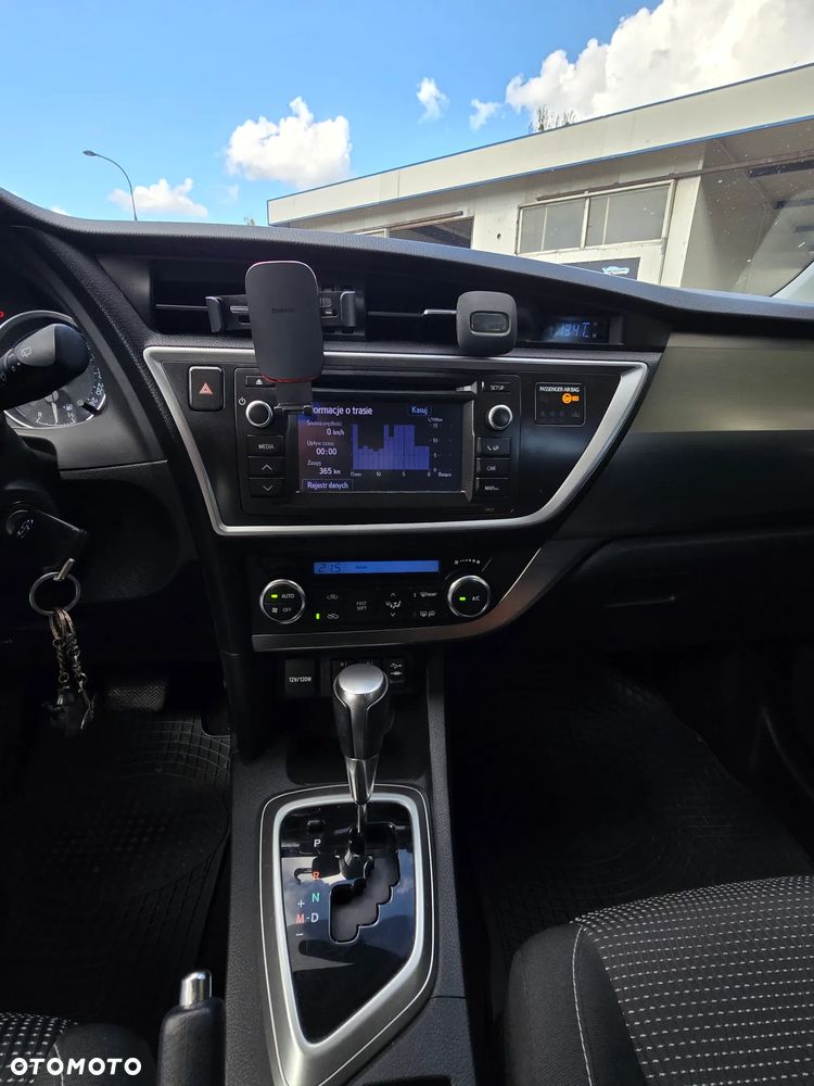 Toyota Auris 1.6 Premium MS - 17