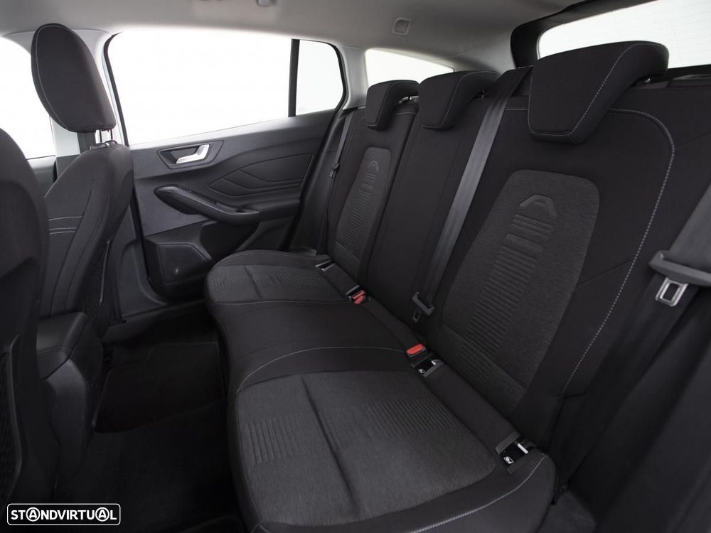 Ford Focus SW 1.5 TDCi EcoBlue Active Aut. — fotografia 10