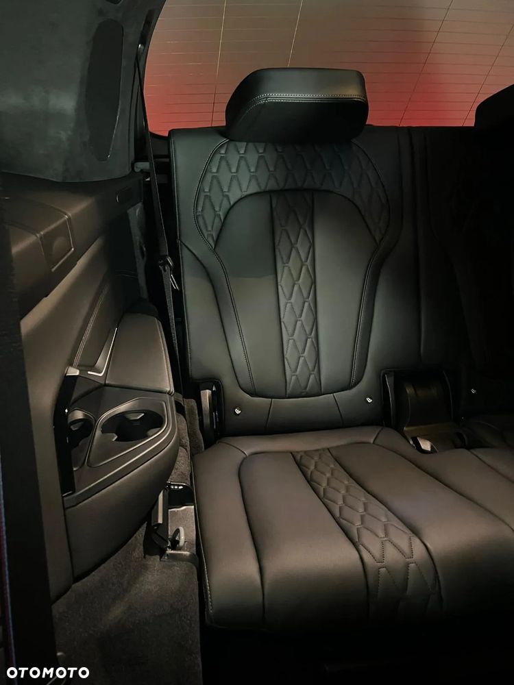 BMW X7 - 26