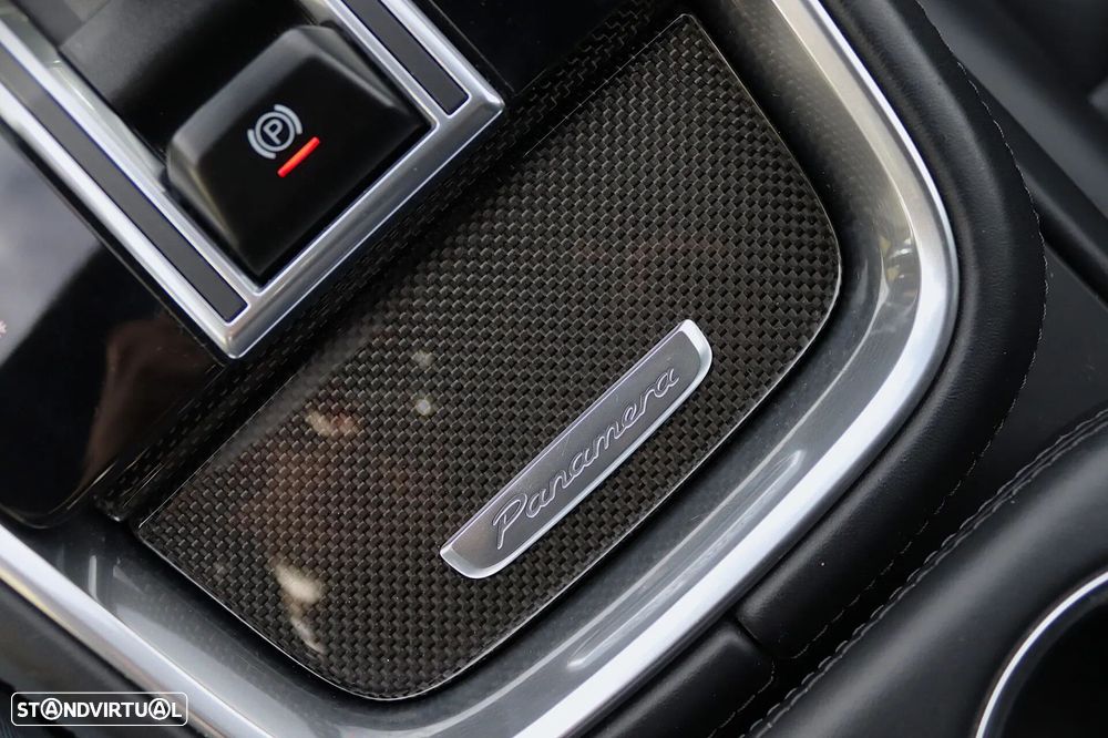 Porsche Panamera Sport Turismo 4 E-Hybrid - 38