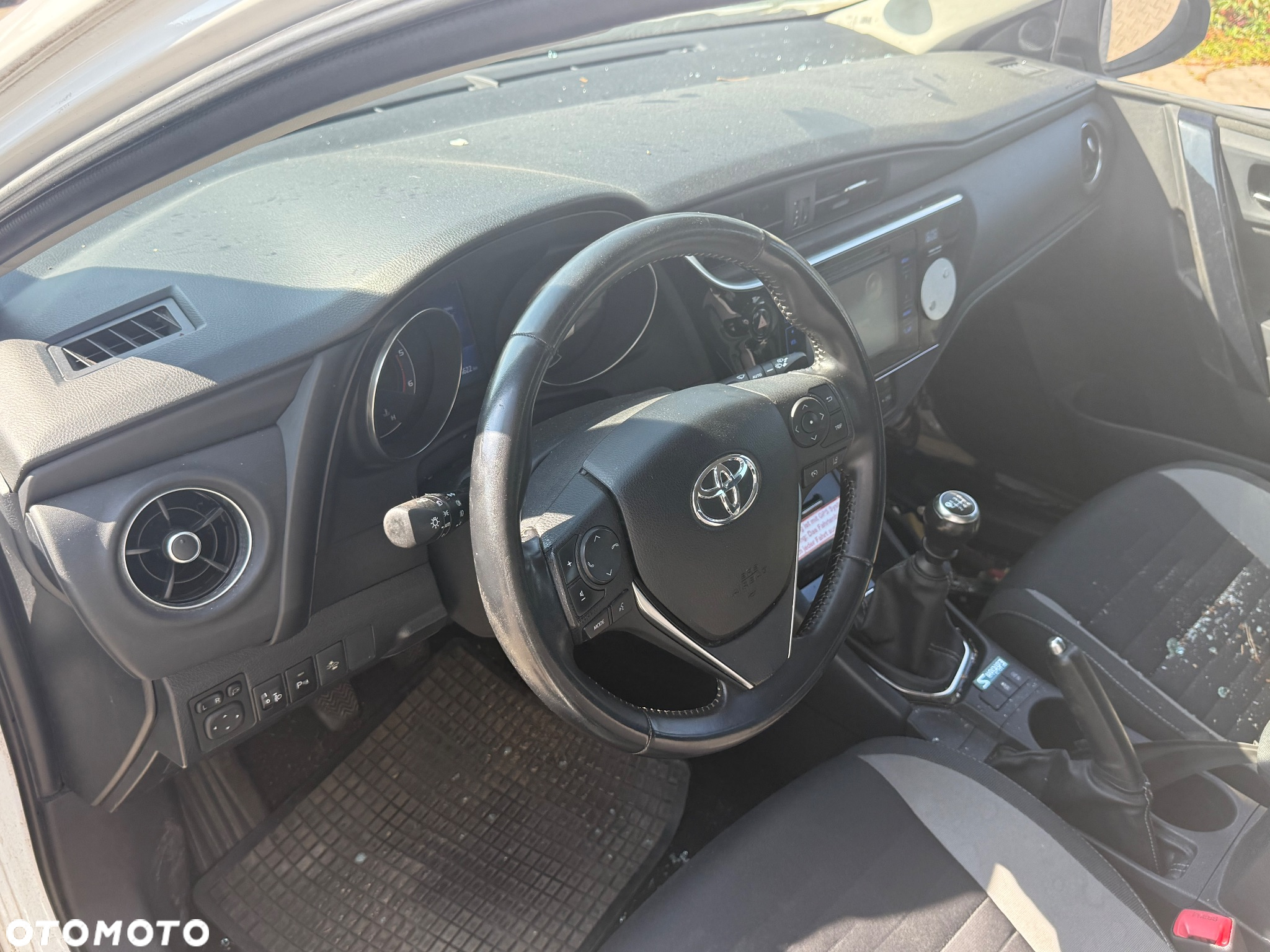 Toyota Auris 1.6 D-4D Touring Sports Edition S+ - 11