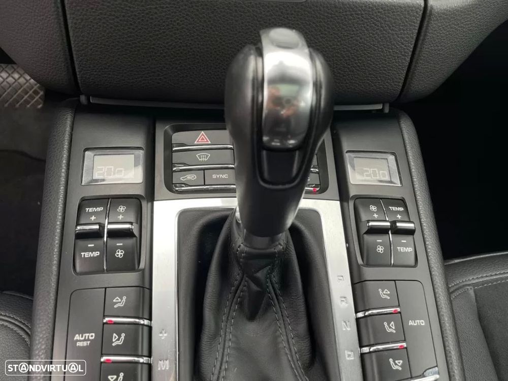 Porsche Macan S - 36