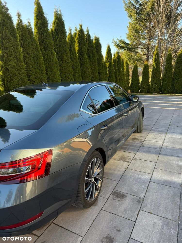 Skoda Superb 2.0 TDI 4x4 L&K DSG - 8