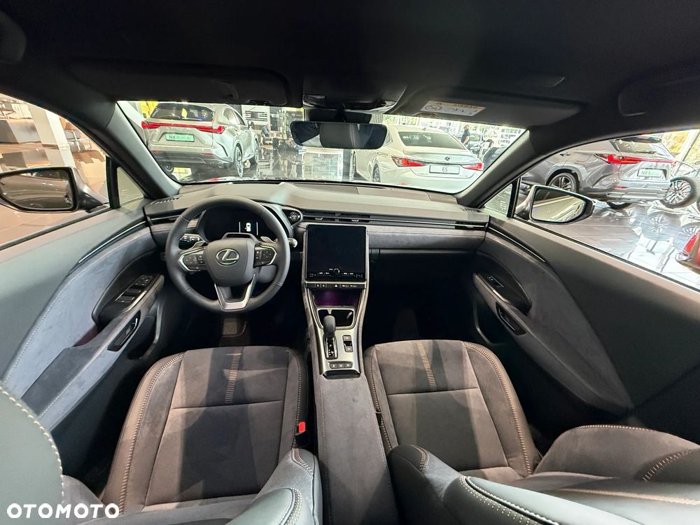 Lexus LBX 1.5 Hybrid Cool - 8