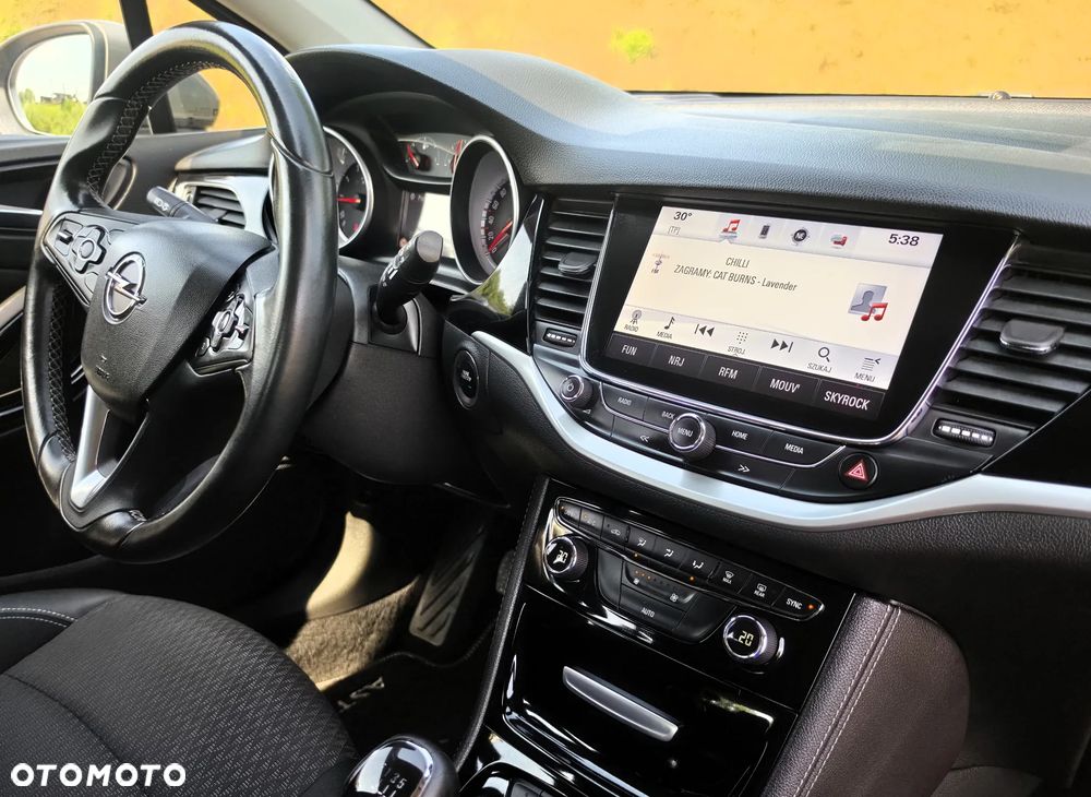 Opel Astra 1.4 Turbo Innovation - 34
