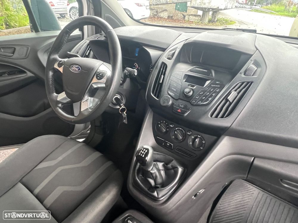 Ford Tourneo - 25
