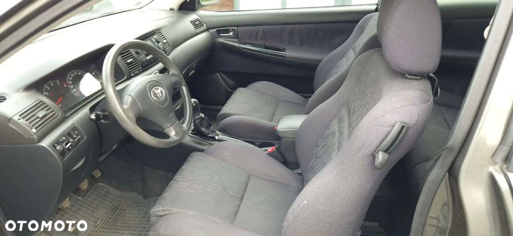 Toyota Corolla - 6