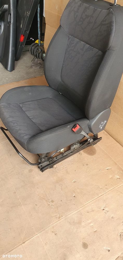 Fotel pasażera prawy przód przedni Peugeot 3008 - 8