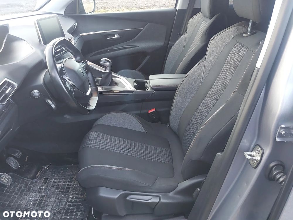 Peugeot 3008 - 17