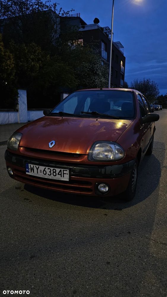Renault Clio 1.4i RN - 5